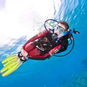 Peak Performance Buoyancy Diver (Photo Credit - PADI)